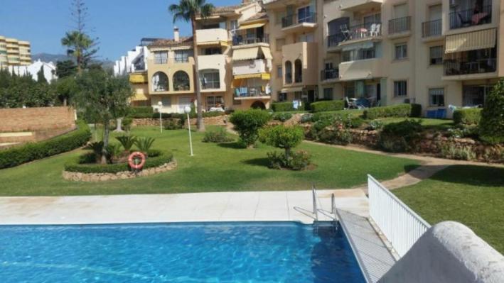 Ferienwohnung Carihuela Un Dormitorio Junto Al Mar Torremolinos Exterior foto