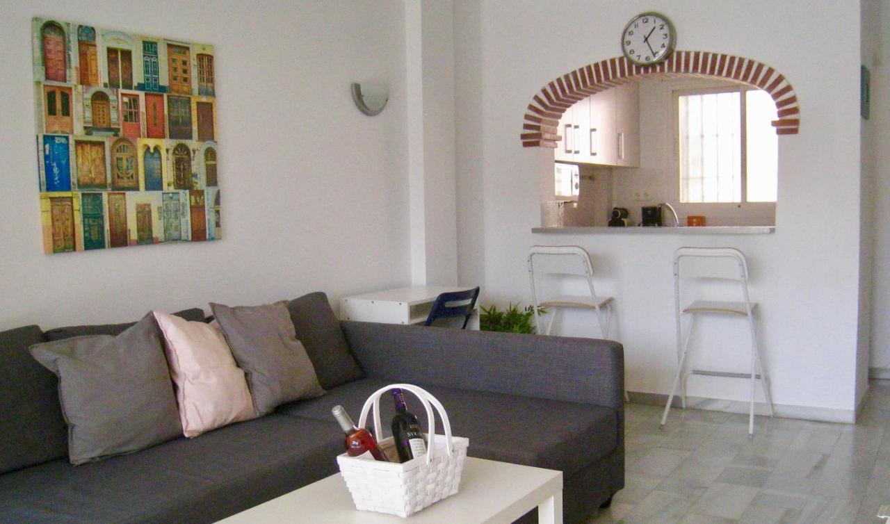 Ferienwohnung Carihuela Un Dormitorio Junto Al Mar Torremolinos Exterior foto